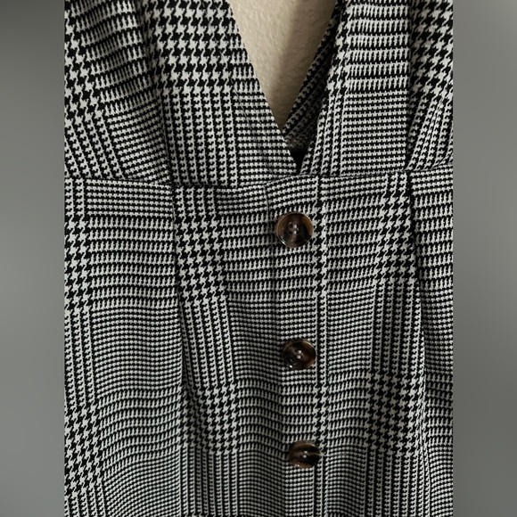 Deep V-Neck Plaid Dress with Buttons - Picture 3 of 4